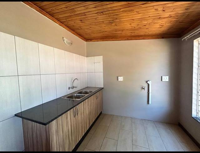3 BEDROOM HOUSE FOR SALE IN SONNEVELD